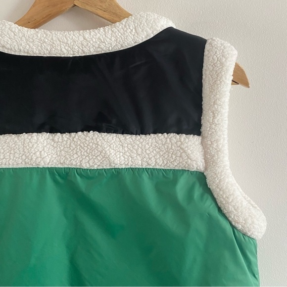Bdg Vibrant Green Nylon Sherpa V Neck Winter Zip Vest - Picture 12 of 16